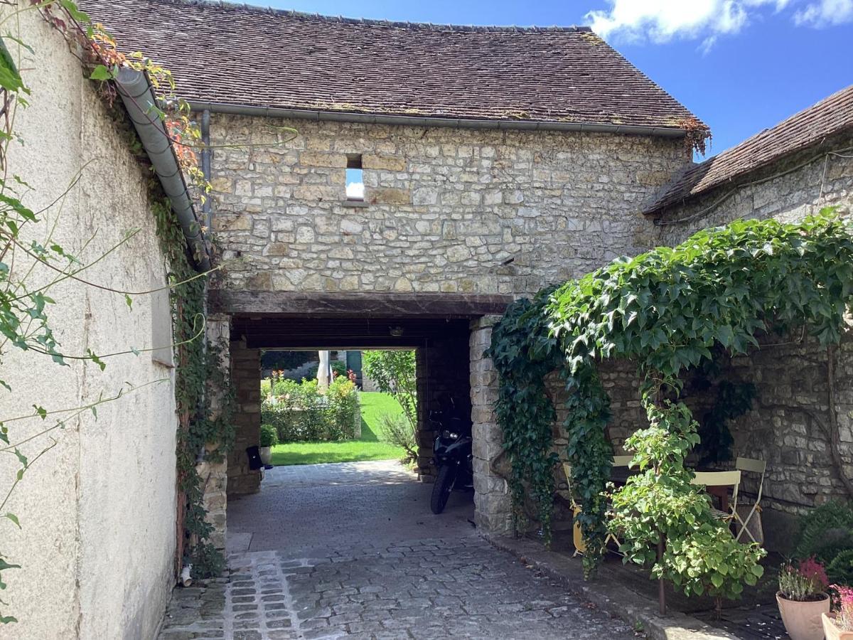 Maison De Charme ,Independante Montigny-sur-Loing Exterior foto